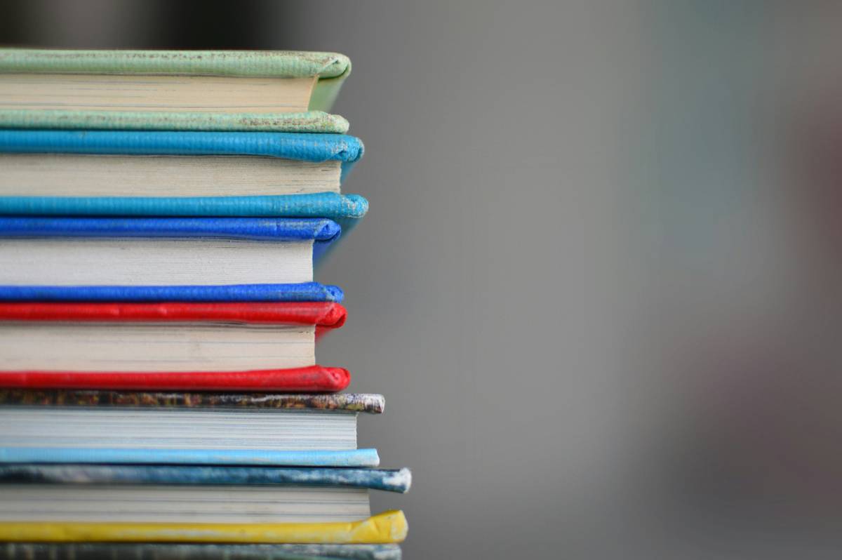Books on Historical Linguistics: 7 Ultimate Resources to Avoid Frustrating Dead Ends